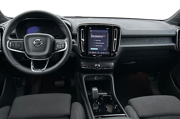 Volvo XC40 10 of 21