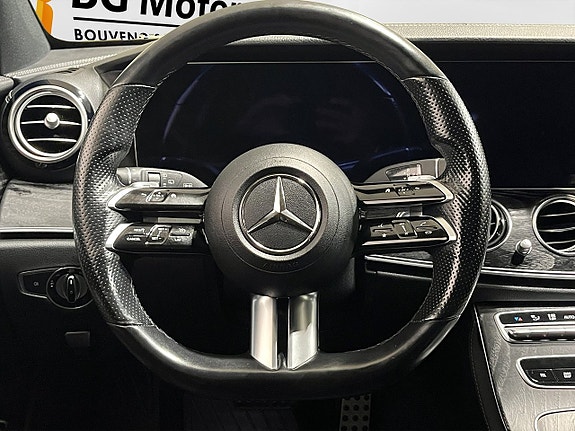 Mercedes-Benz E300 14 of 21