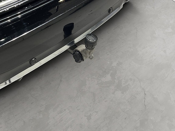 Mercedes-Benz E300 12 of 21