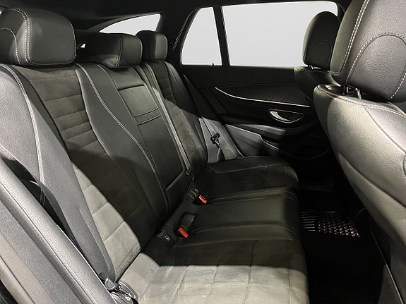 Mercedes-Benz E300 10 of 21
