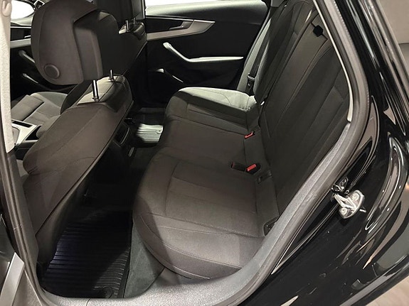 Audi A4 25 of 30