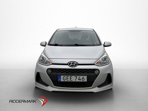 Hyundai i10 2 of 27