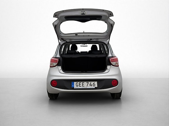 Hyundai i10 23 of 27