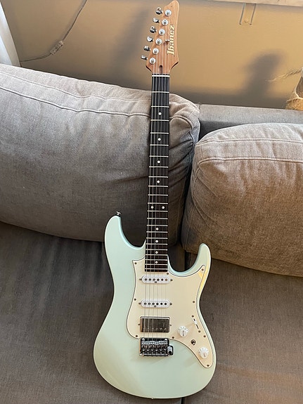 Ibanez prestige az2204n