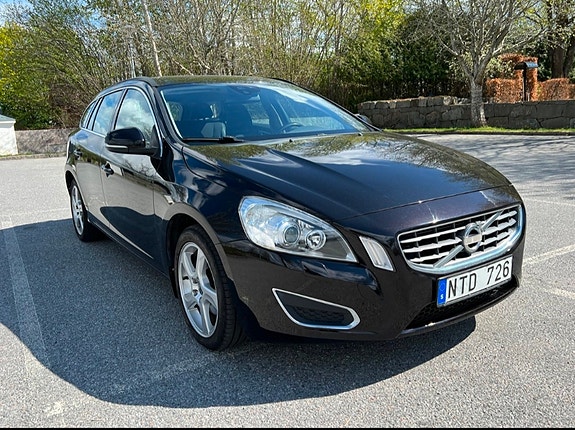Volvo V60 4 of 5