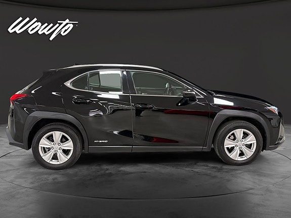 Lexus UX250h 3 of 16