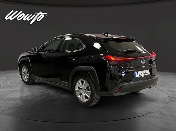 Lexus UX250h 6 of 16