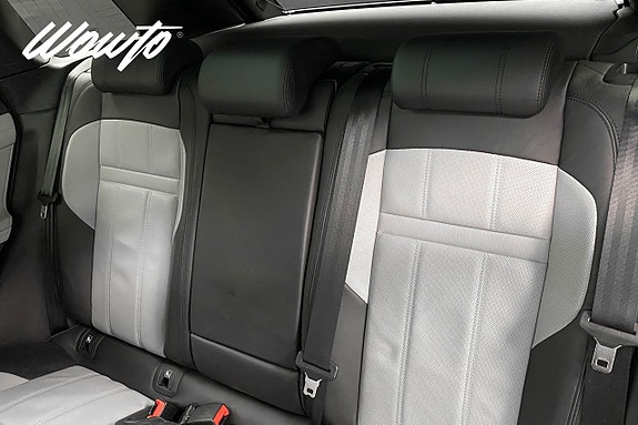 Land Rover Range Rover Evoque 14 of 26
