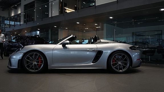 Porsche 718 Spyder 3 of 7