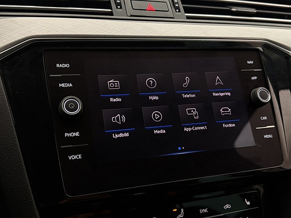 Volkswagen Passat 27 of 30