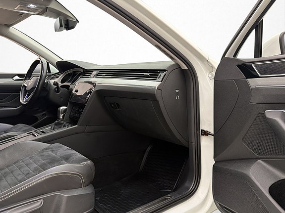 Volkswagen Passat 20 of 30