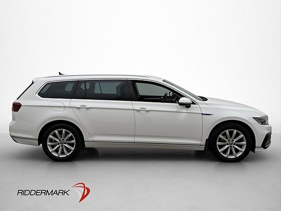 Volkswagen Passat 9 of 30