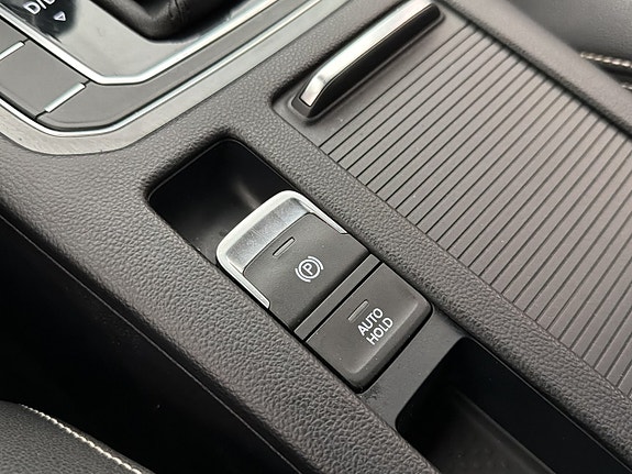 Volkswagen Passat 25 of 30