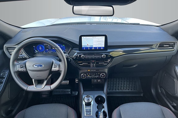 Ford Kuga 12 of 18