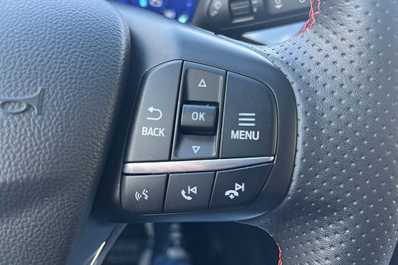 Ford Kuga 16 of 18