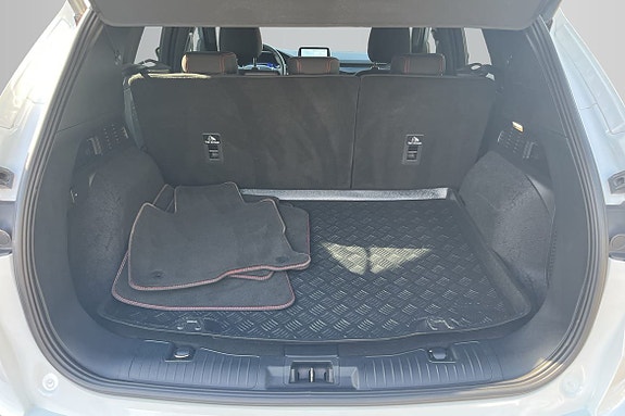 Ford Kuga 9 of 18