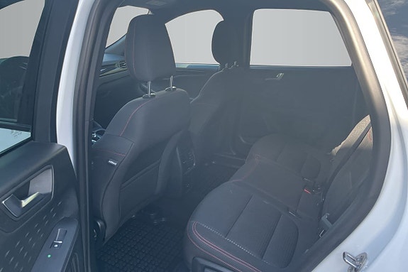 Ford Kuga 11 of 18