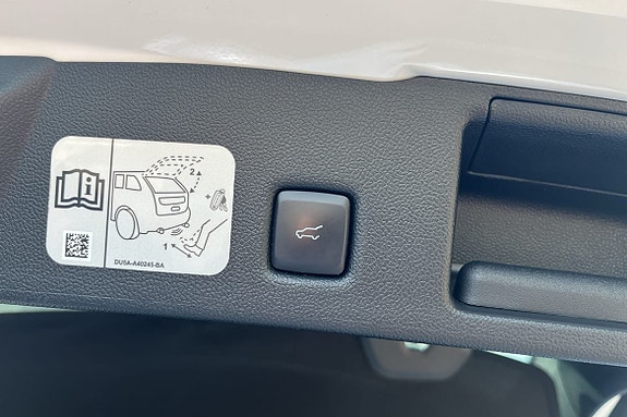 Ford Kuga 14 of 18
