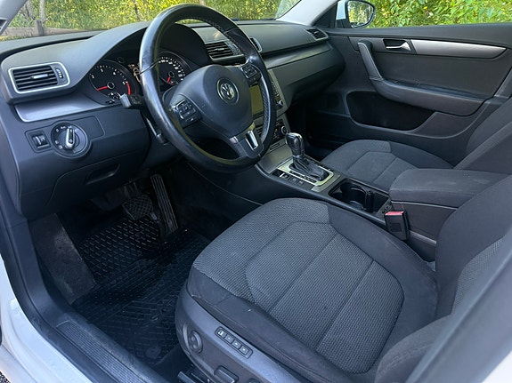 Volkswagen Passat 5 of 10