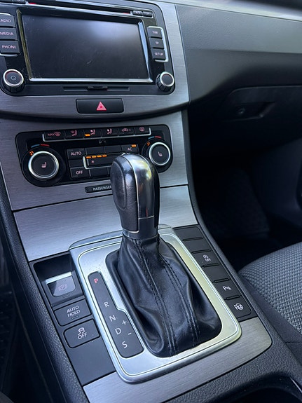 Volkswagen Passat 6 of 10
