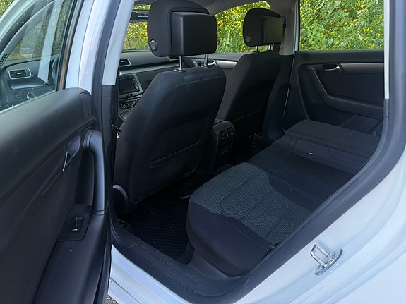 Volkswagen Passat 8 of 10