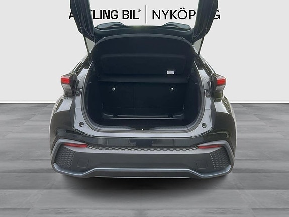 Toyota C-HR 10 of 11