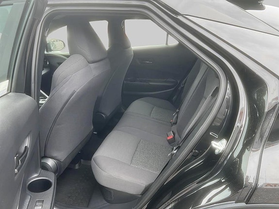 Toyota C-HR 7 of 11