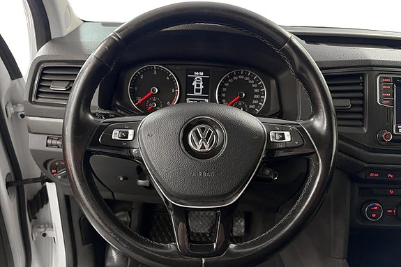 Volkswagen Amarok 14 of 17