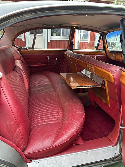 Jaguar 420 4 of 8