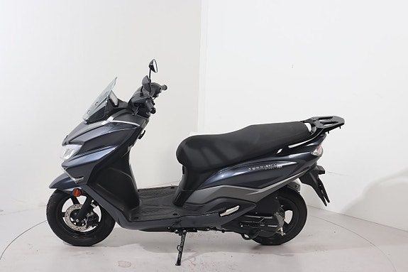Suzuki UB125 BURGMAN 5 of 7