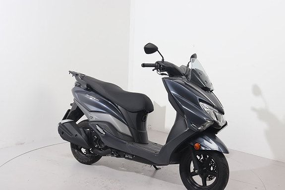 Suzuki UB125 BURGMAN 2 of 7