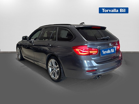 BMW 320d 6 of 17