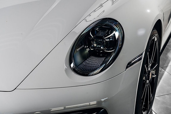 Porsche 911 8 of 30
