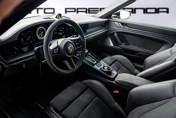 Porsche 911 14 of 30