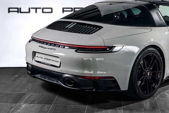 Porsche 911 6 of 30
