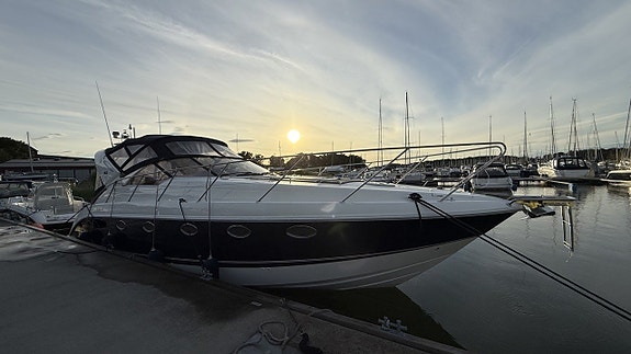 Fairline Targa 40 -2005 2 of 18