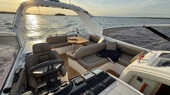 Fairline Targa 40 -2005 7 of 18