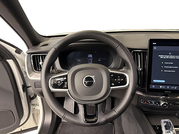Volvo XC60 7 of 12