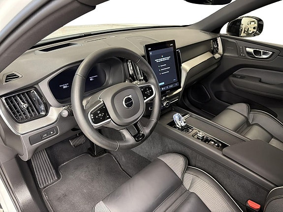 Volvo XC60 6 of 12