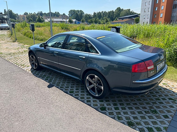 Audi A8 2 of 5