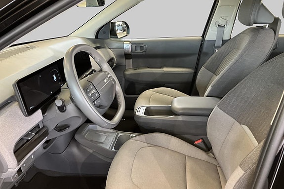 Kia EV3 8 of 17