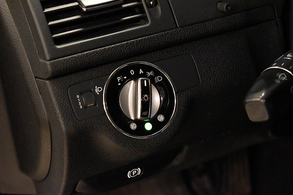 Mercedes-Benz C220 8 of 13