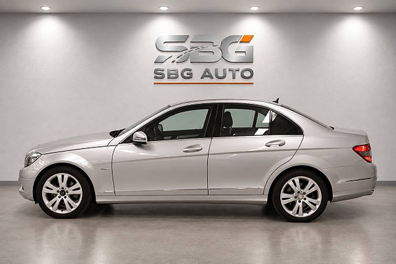 Mercedes-Benz C220 3 of 13