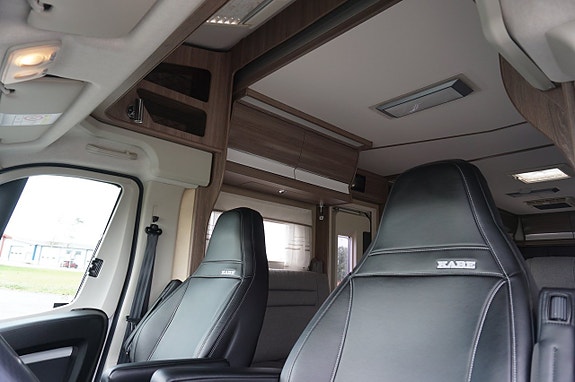 Kabe Travel Master Royal X 780 LXL Hydrauliska stödben / Markistält / 1 ägare 12 of 30