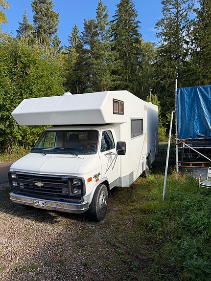 Chevrolet G30 3 of 11