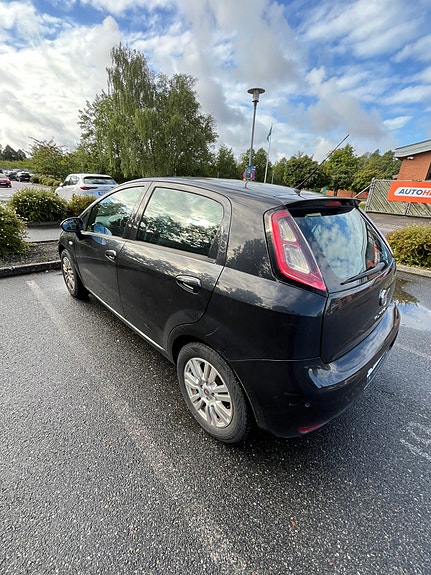 Fiat Punto 4 of 5
