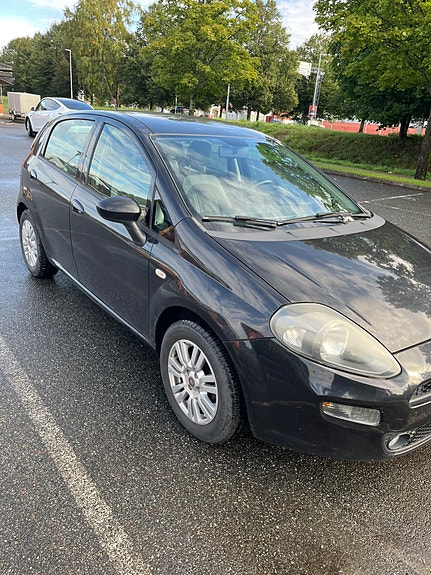Fiat Punto 2 of 5