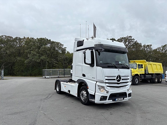 Mercedes-Benz Actros F 1845 2 of 10