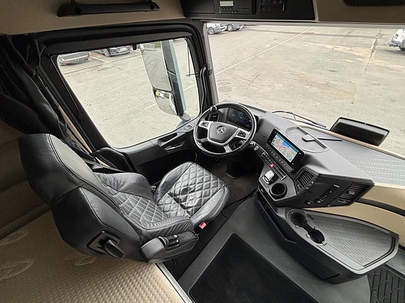 Mercedes-Benz Actros F 1845 8 of 10