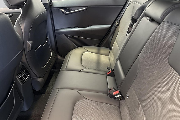 Kia Niro 9 of 18